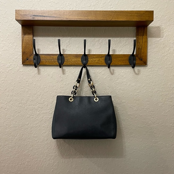 Michael Kors- Cynthia medium black satchel- 30S3TCYS2L - Picture 3 of 11